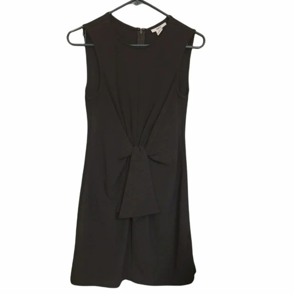Bar III Dresses & Skirts - bar III black fron knot dress